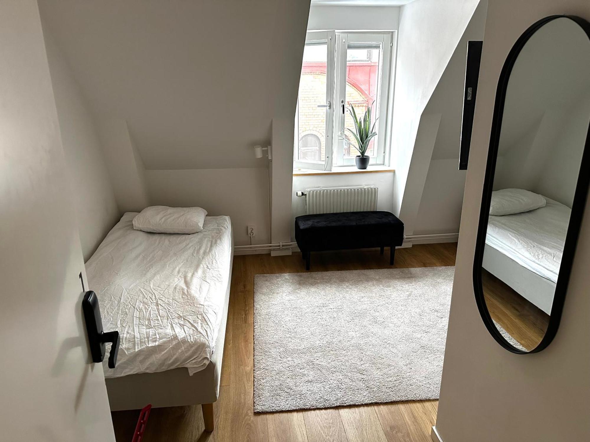 Attic Hostel بوراس المظهر الخارجي الصورة