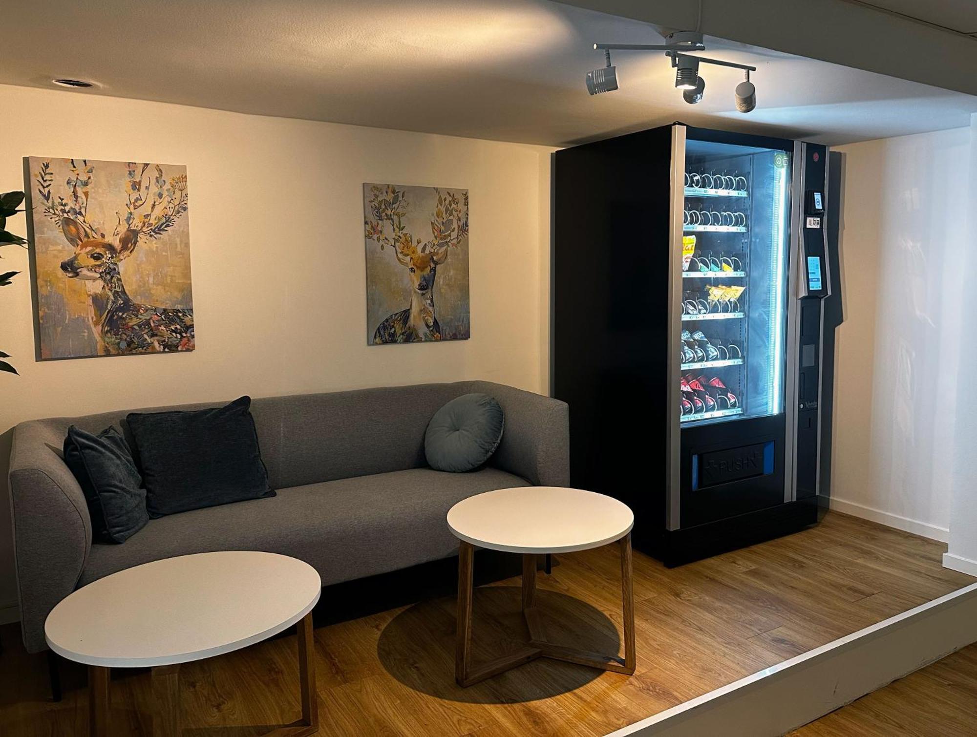 Attic Hostel بوراس المظهر الخارجي الصورة
